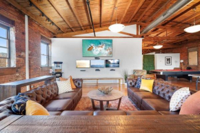 4K sqft LOFT Gym, TV Wall, Pool, Table Ping Pong